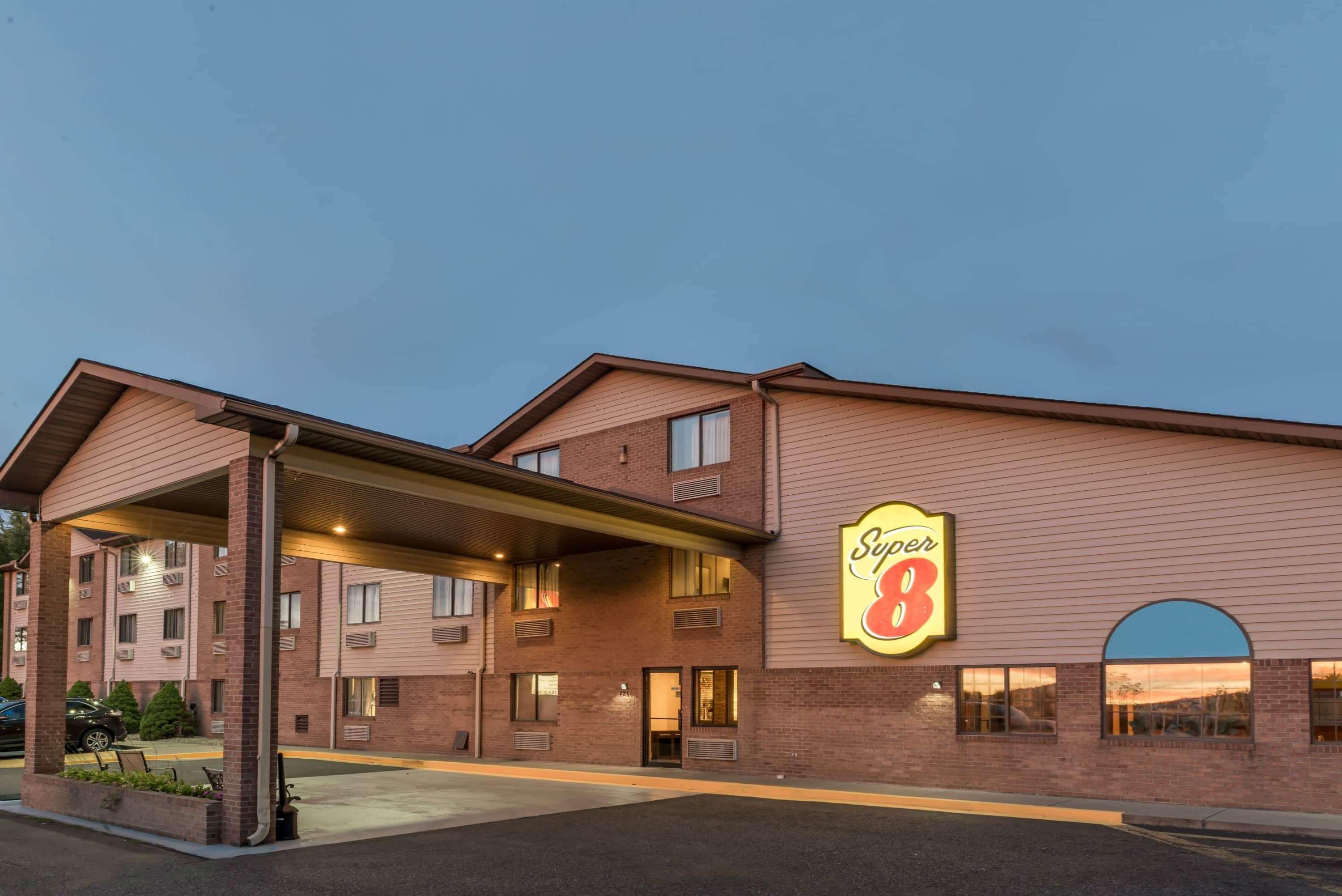 Отель Super 8 By Wyndham Portsmouth Rosemount Экстерьер фото