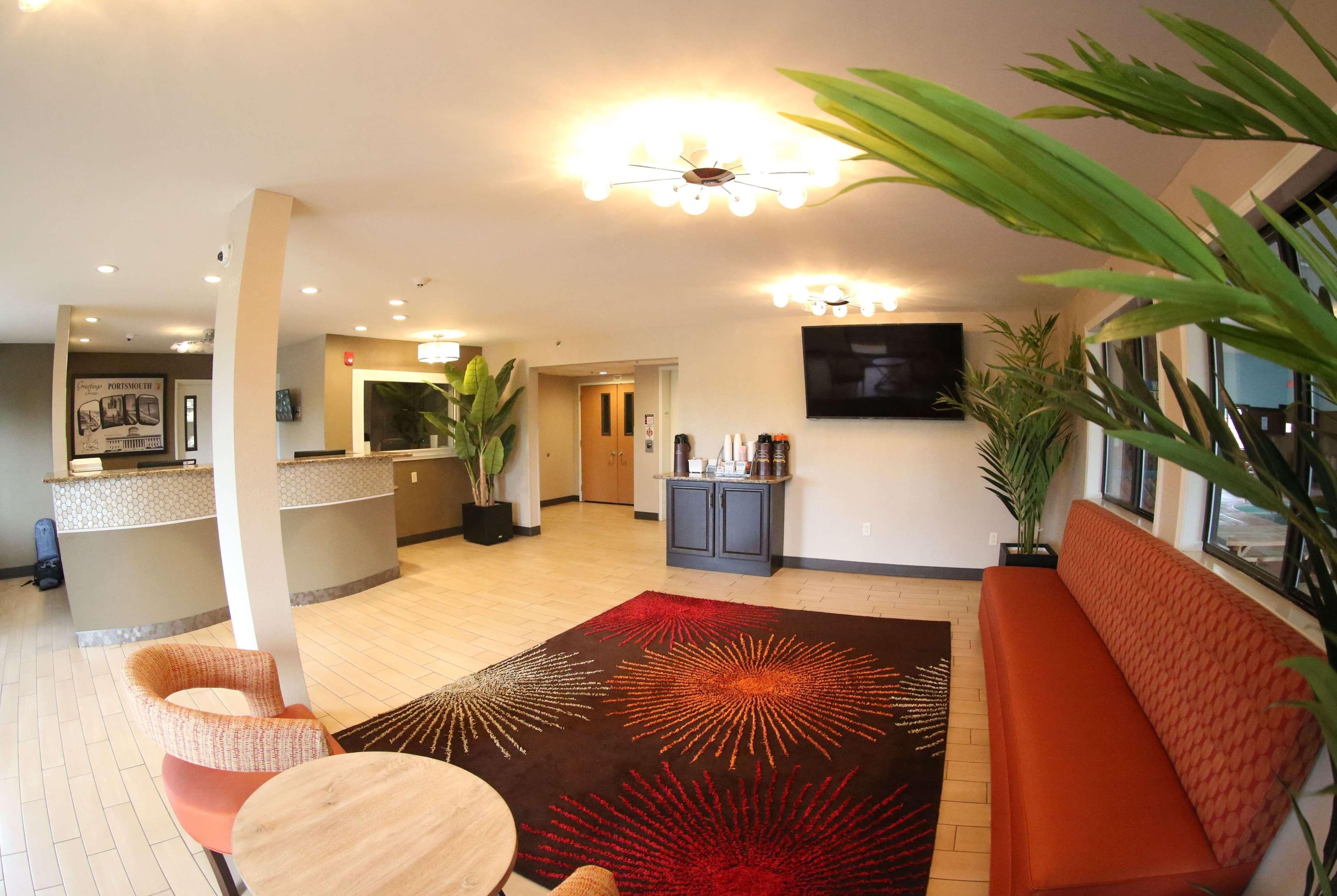 Отель Super 8 By Wyndham Portsmouth Rosemount Экстерьер фото