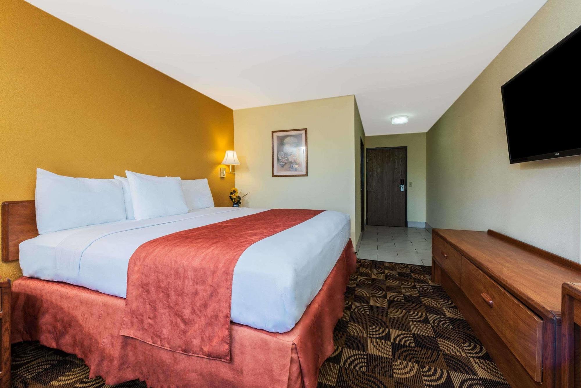 Отель Super 8 By Wyndham Portsmouth Rosemount Экстерьер фото